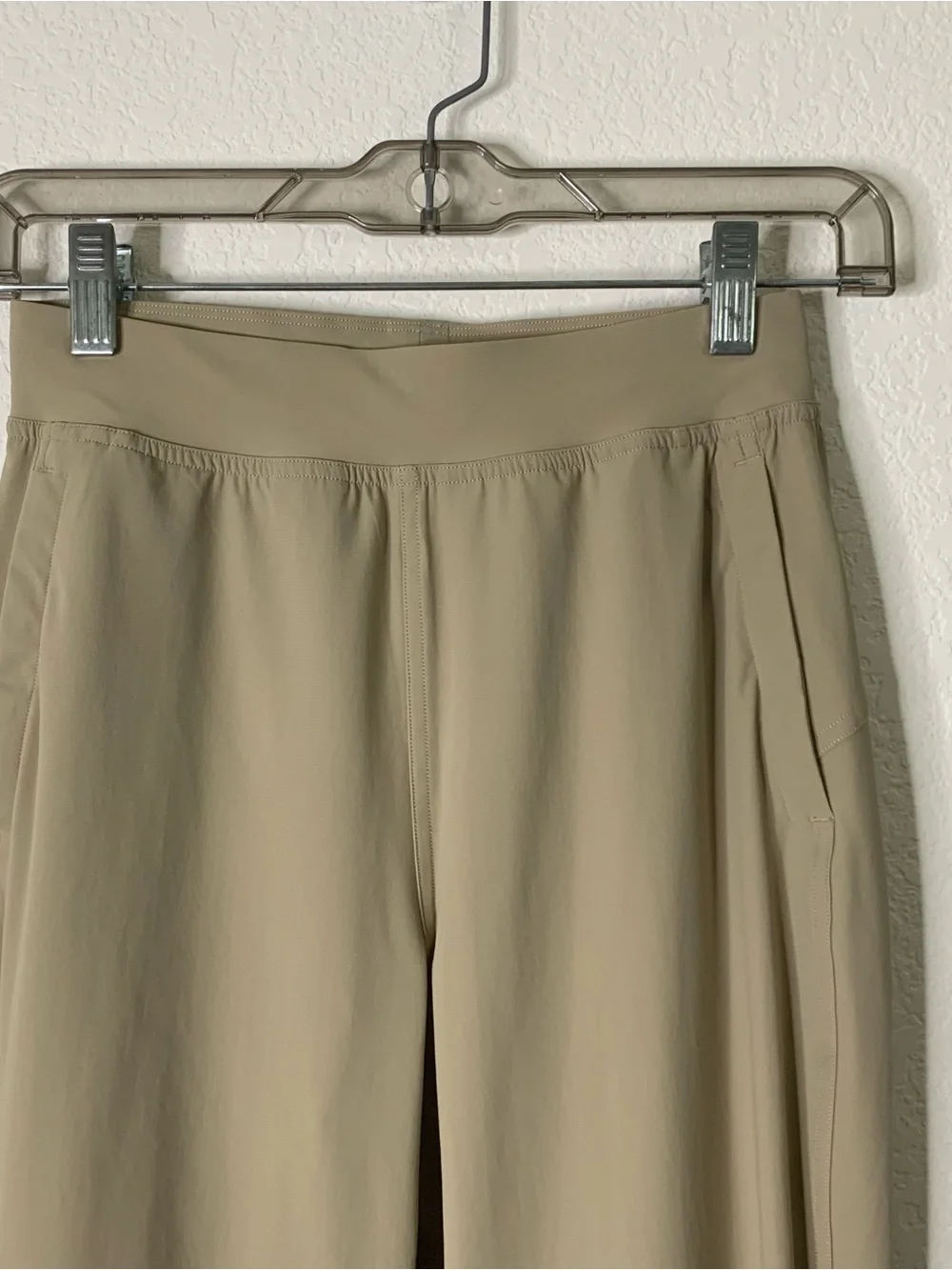 Lululemon womens tan adapted state joggger ankle zip cropped 23” 2